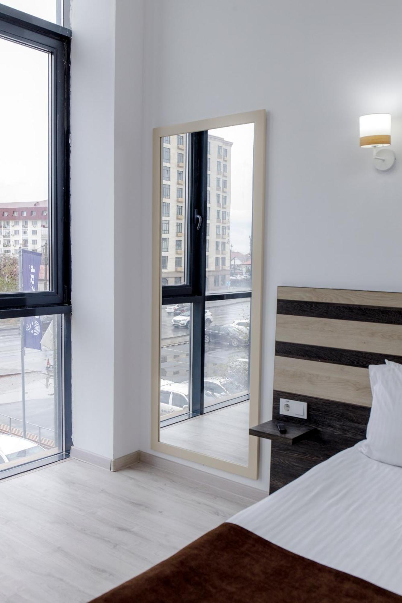 Infinity Plaza Block 1 Hotell Atyraū Eksteriør bilde
