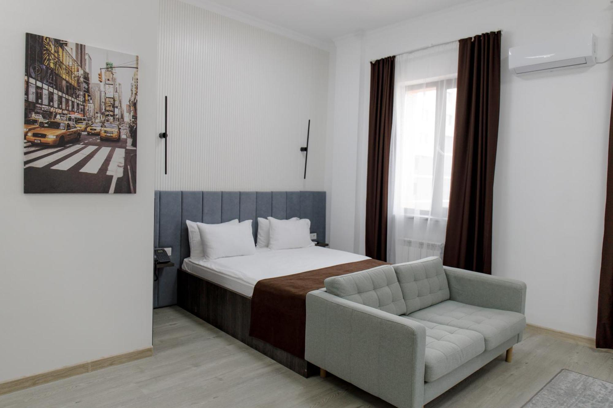 Infinity Plaza Block 1 Hotell Atyraū Eksteriør bilde