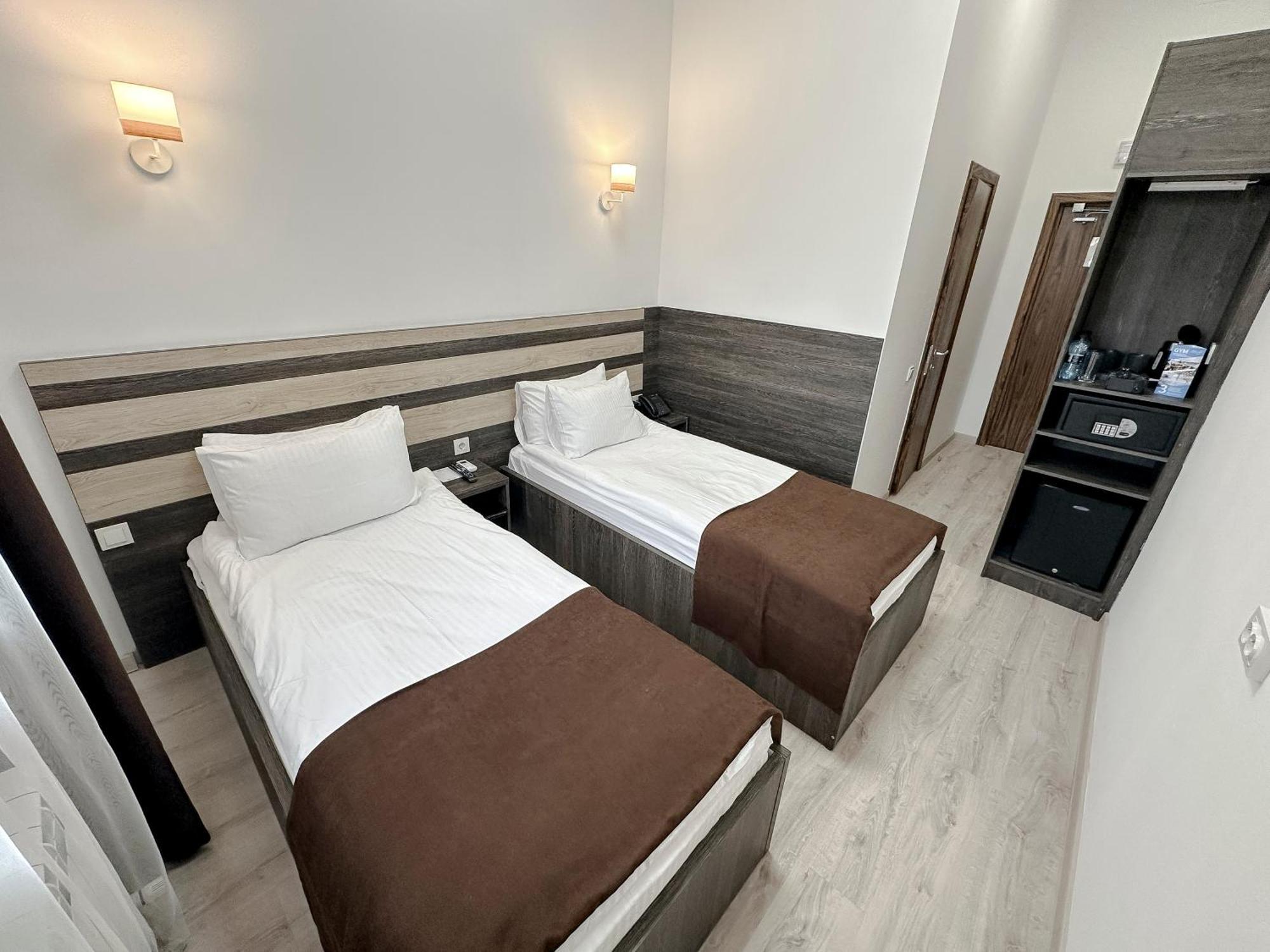 Infinity Plaza Block 1 Hotell Atyraū Eksteriør bilde