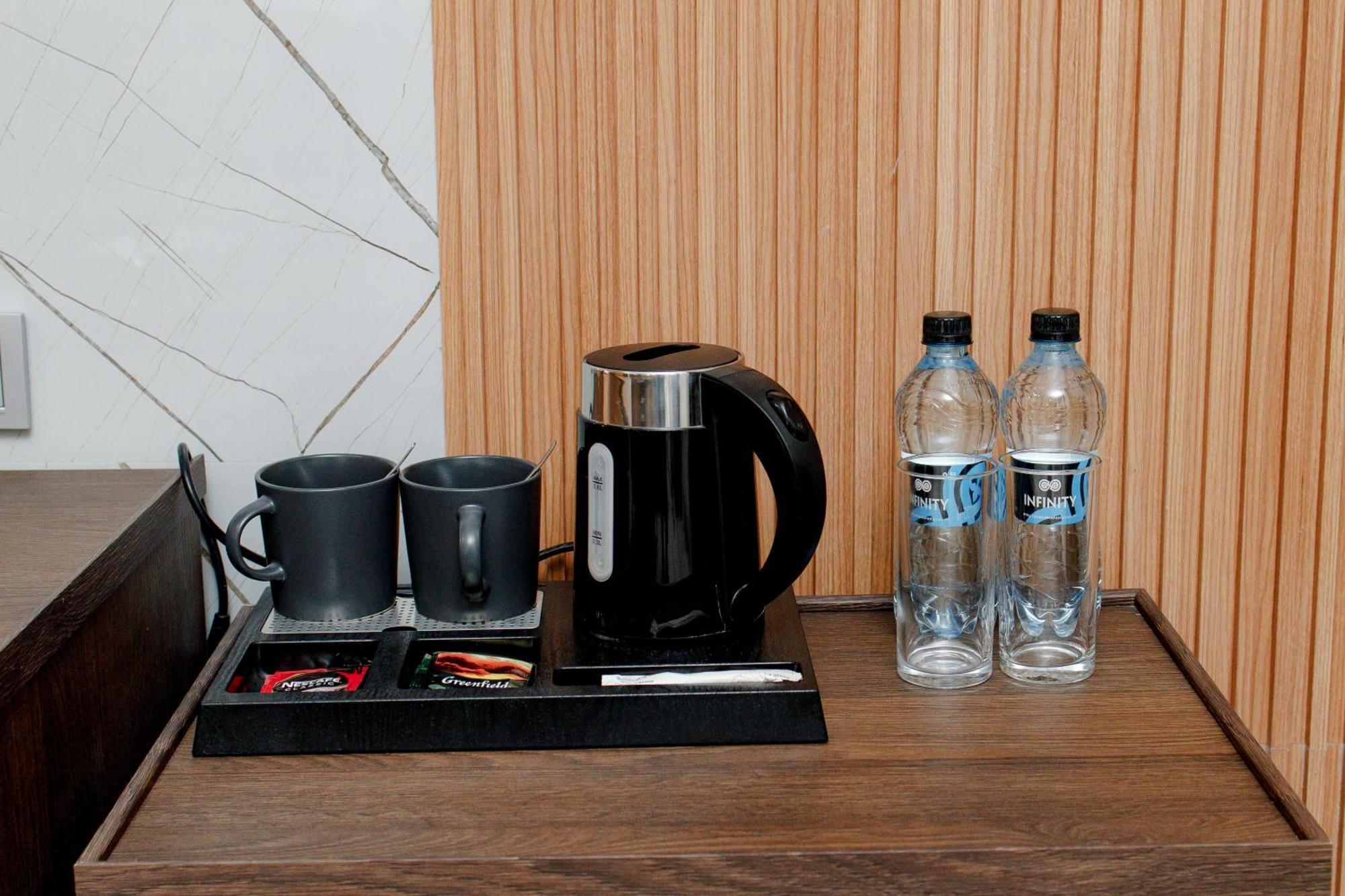 Infinity Plaza Block 1 Hotell Atyraū Eksteriør bilde