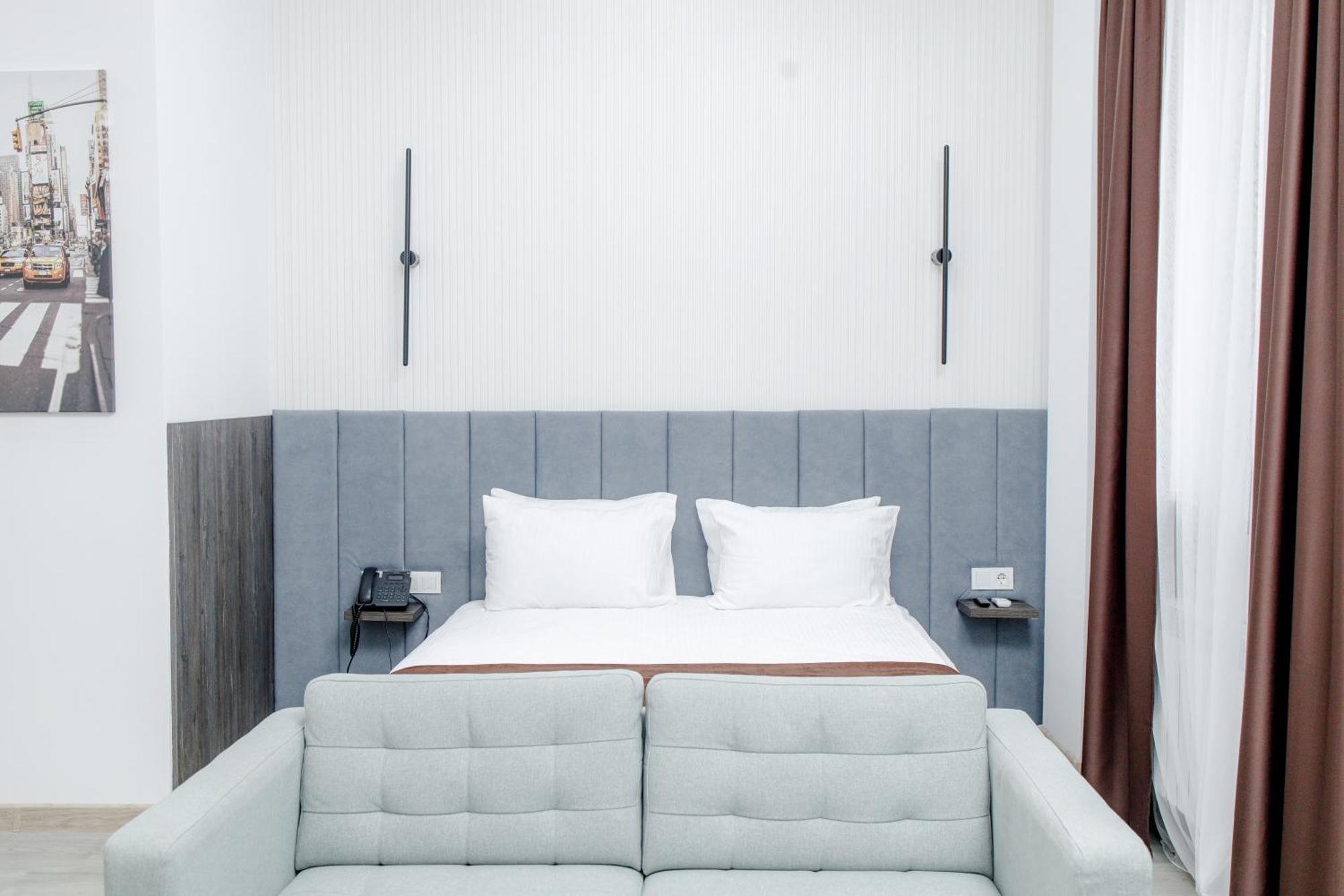 Infinity Plaza Block 1 Hotell Atyraū Eksteriør bilde