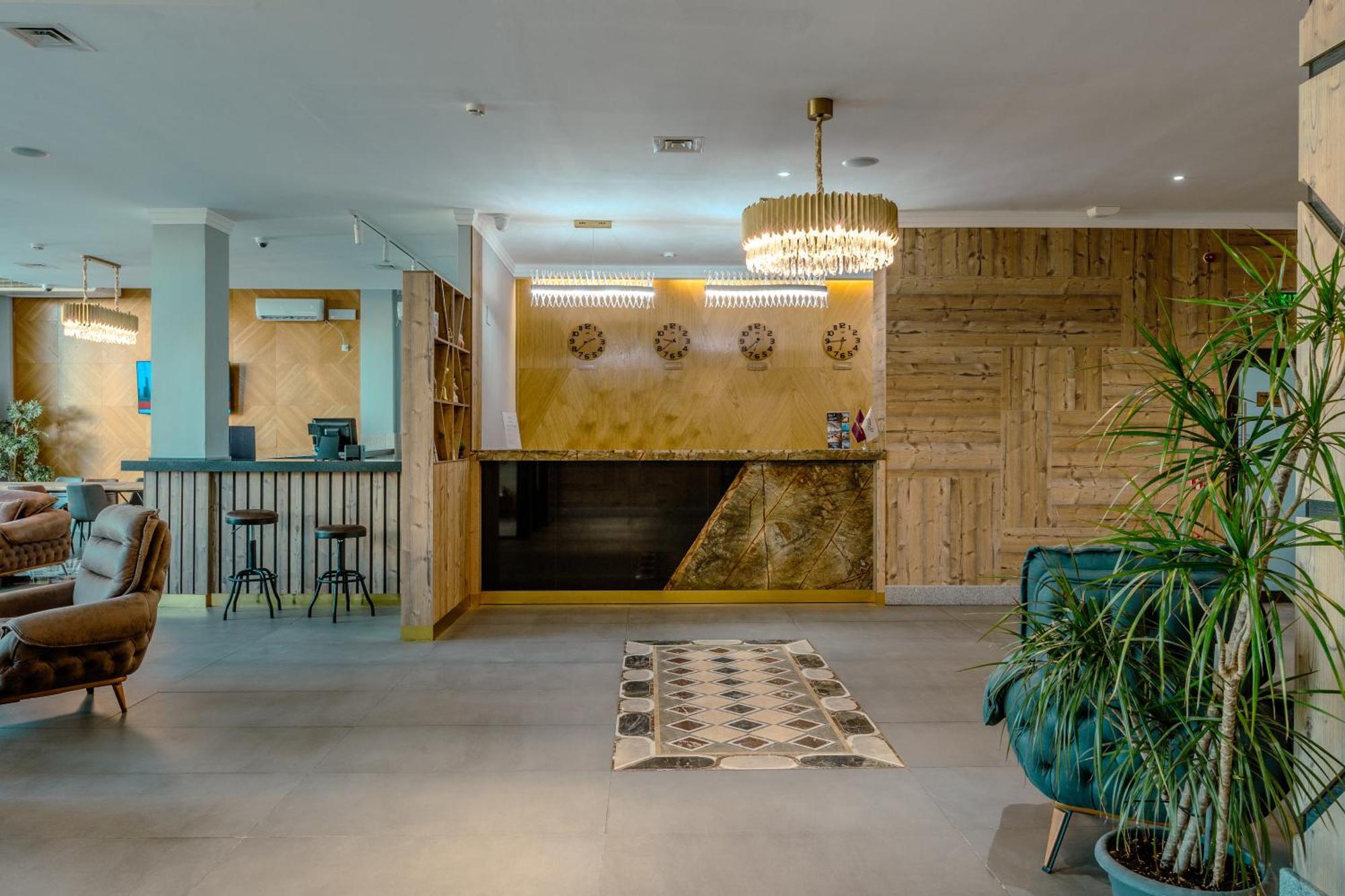 Infinity Plaza Block 1 Hotell Atyraū Eksteriør bilde