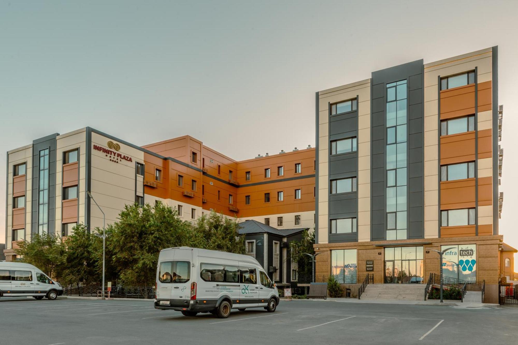 Infinity Plaza Block 1 Hotell Atyraū Eksteriør bilde