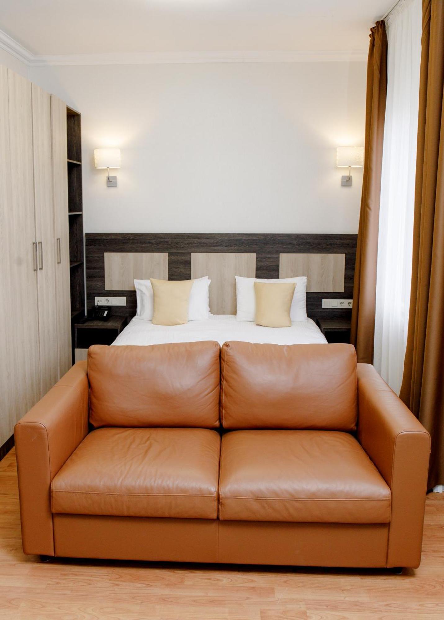 Infinity Plaza Block 1 Hotell Atyraū Eksteriør bilde